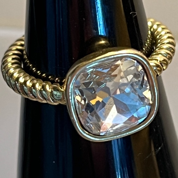 Heidi Daus SALE 🆕 Square faceted Clear crystal size 10 ring - Picture 5 of 9